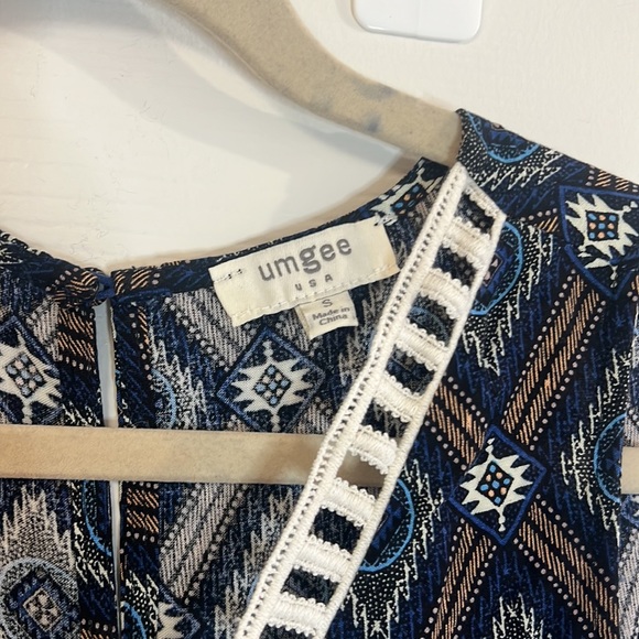 Umgee off white red blue paisley flowy boho tunic sleeveless top oversized S/M - Picture 7 of 8